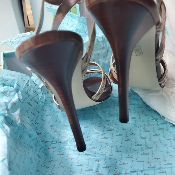 NWT Marciano heels (Reiko) 9.5 - Picture 9 of 13